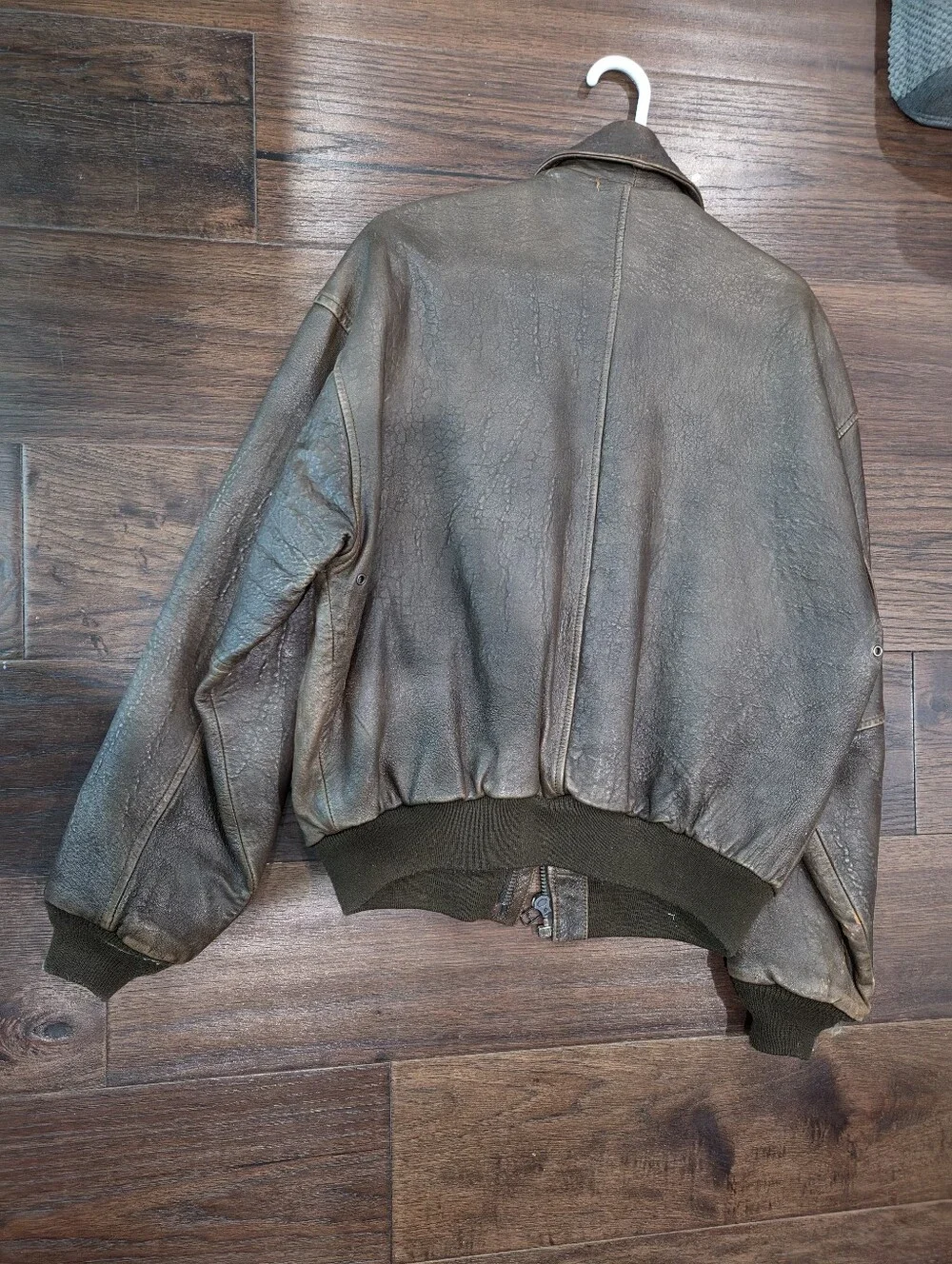 Vintage Avirex Type A-2 Genuine Leather Flight Bomber Jacket –
